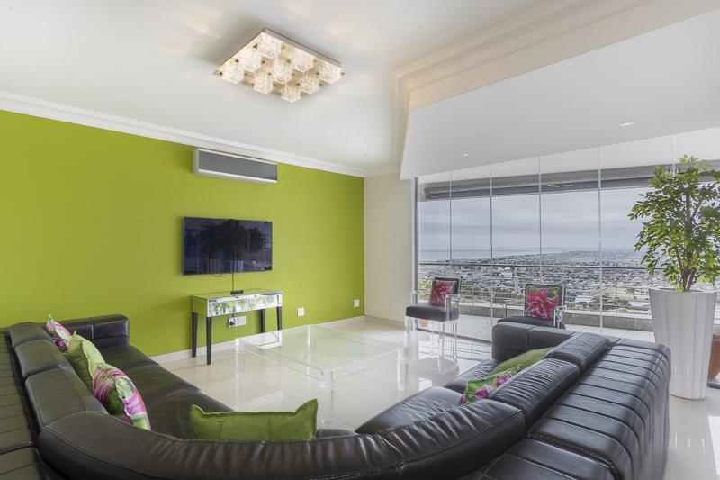9 Bedroom Property for Sale in Gordon Heights Western Cape